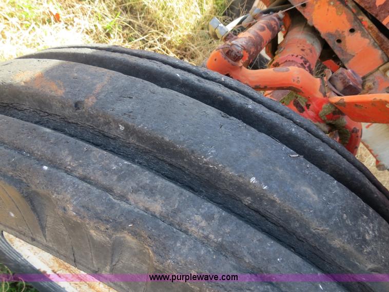 image for item B4543 Belaurus 802 tractor