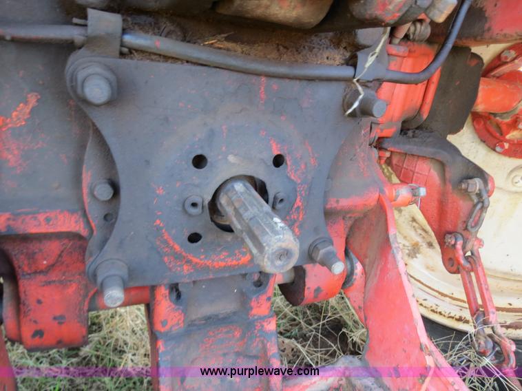 image for item B4543 Belaurus 802 tractor