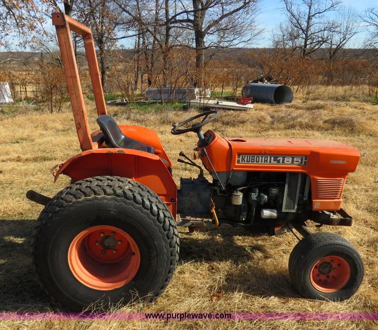 image for item B4544 Kubota L185 tractor