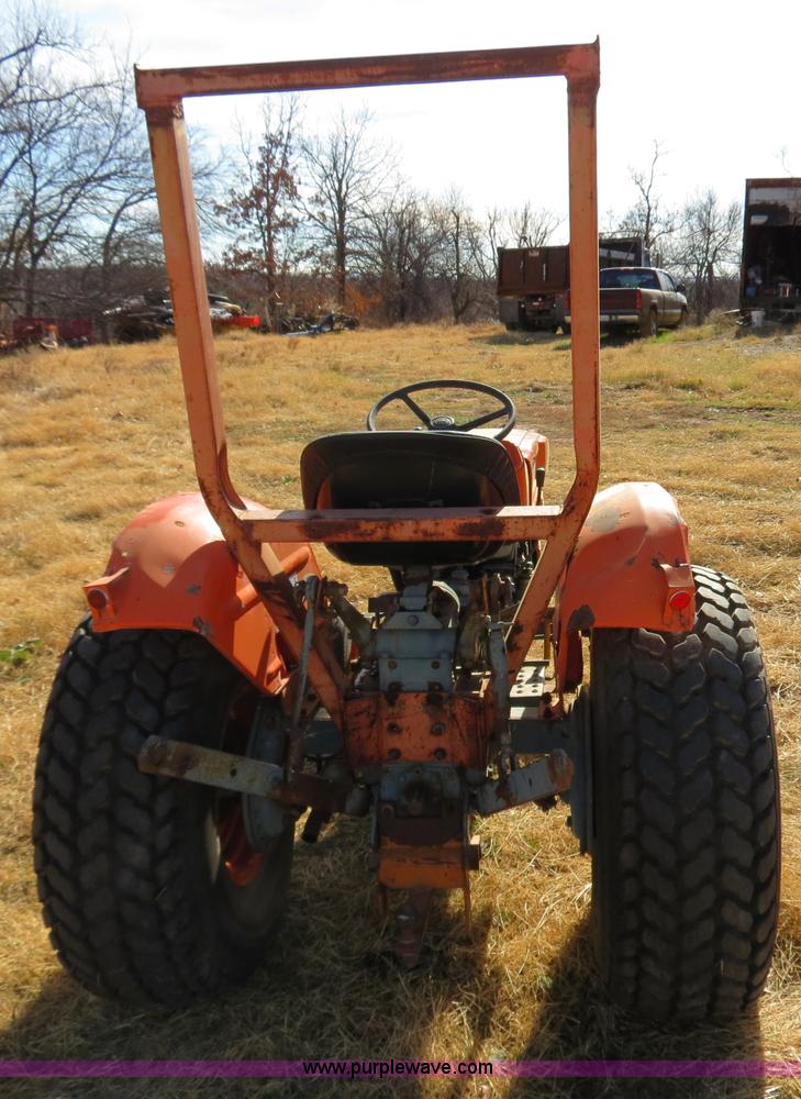 image for item B4544 Kubota L185 tractor