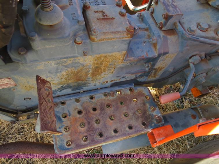 image for item B4544 Kubota L185 tractor