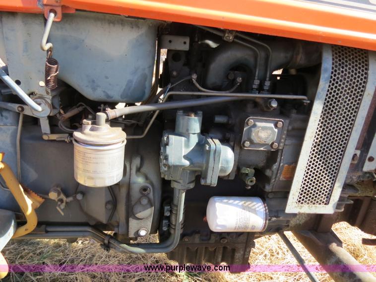 image for item B4544 Kubota L185 tractor