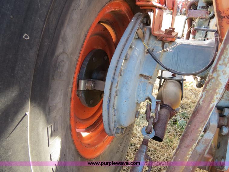 image for item B4544 Kubota L185 tractor