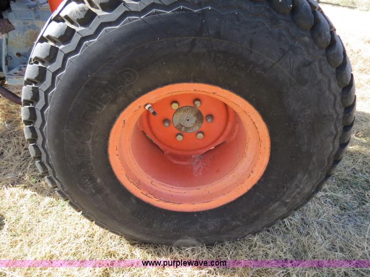 image for item B4544 Kubota L185 tractor