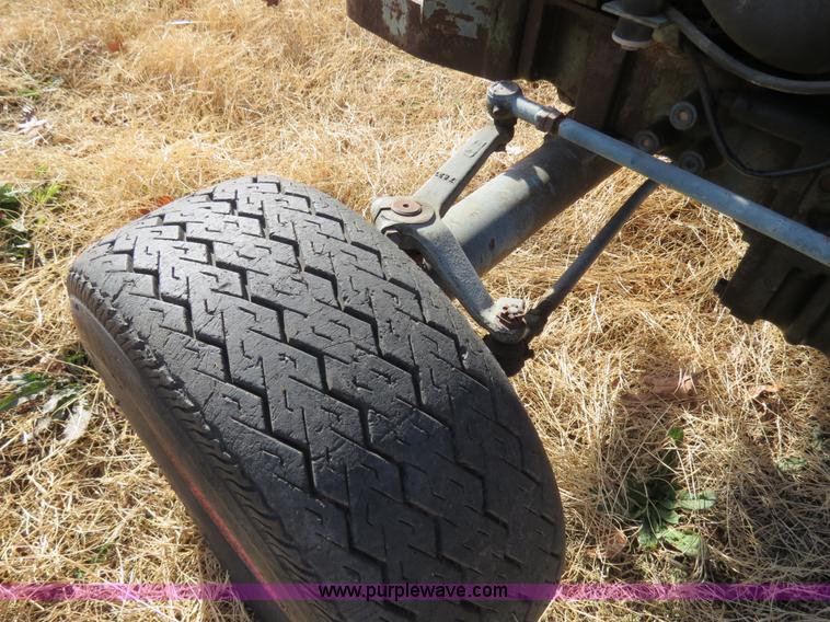 image for item B4544 Kubota L185 tractor