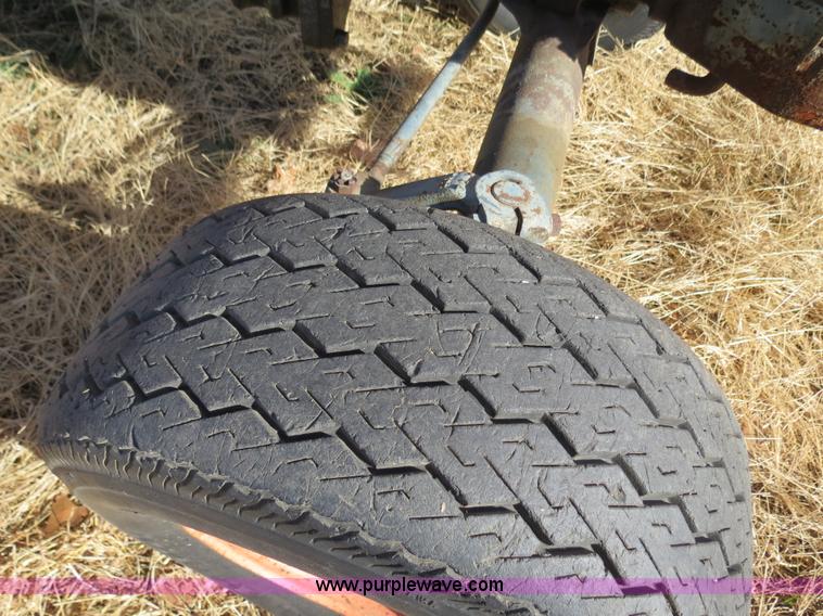 image for item B4544 Kubota L185 tractor