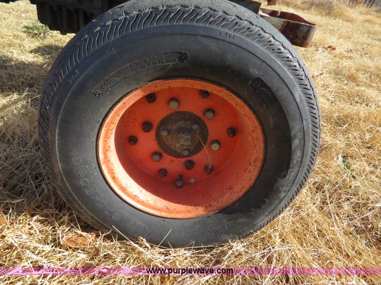 image for item B4544 Kubota L185 tractor