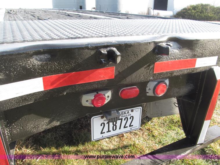 image for item B5287 1998 Nu Van 53102 triple axle semi trailer