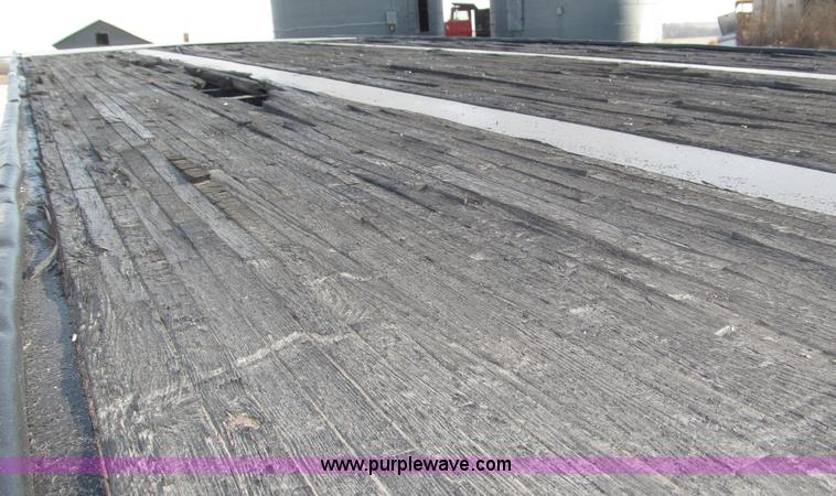 image for item B5287 1998 Nu Van 53102 triple axle semi trailer