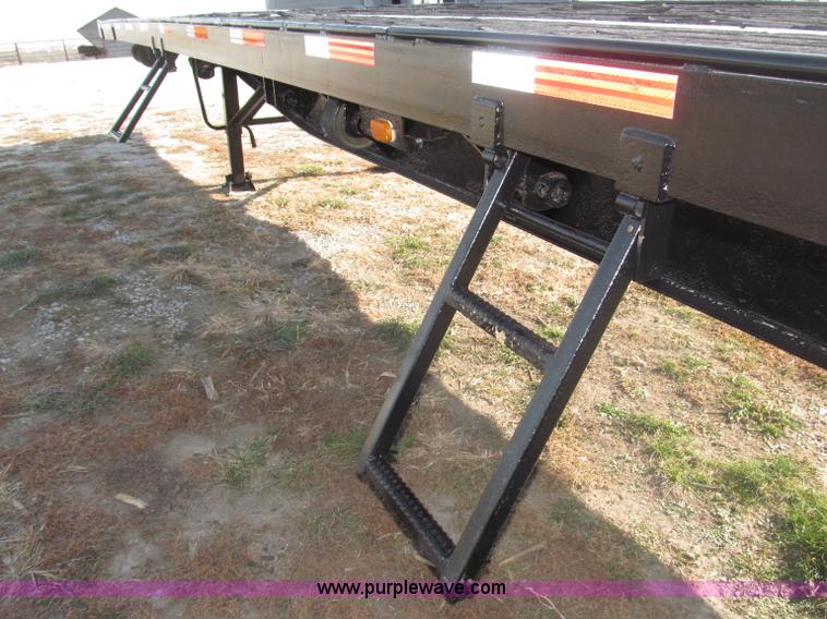 image for item B5287 1998 Nu Van 53102 triple axle semi trailer