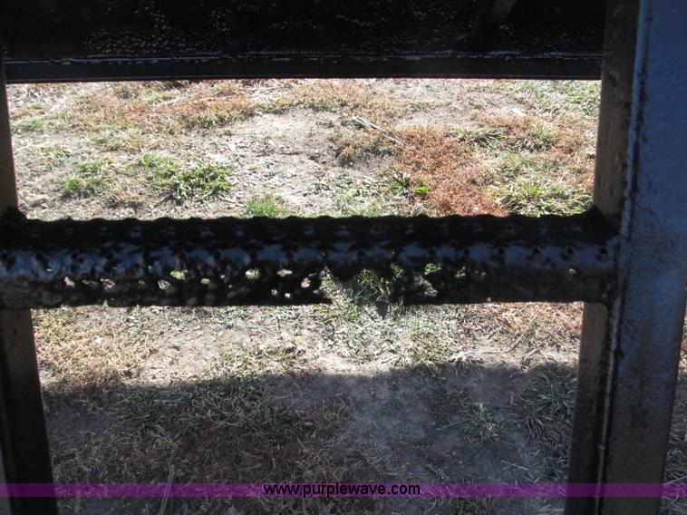 image for item B5287 1998 Nu Van 53102 triple axle semi trailer