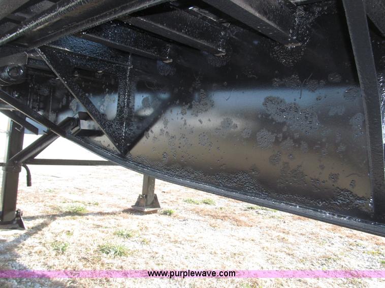 image for item B5287 1998 Nu Van 53102 triple axle semi trailer