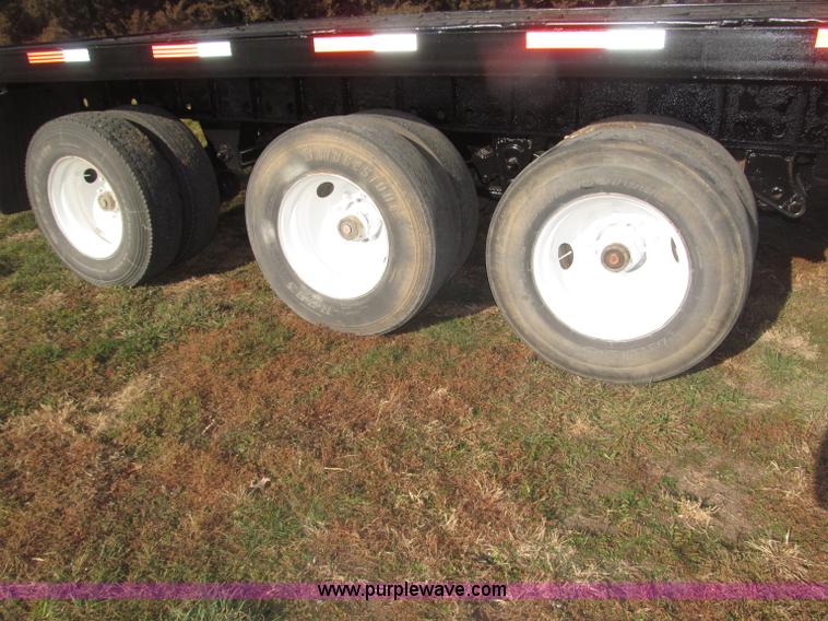 image for item B5287 1998 Nu Van 53102 triple axle semi trailer
