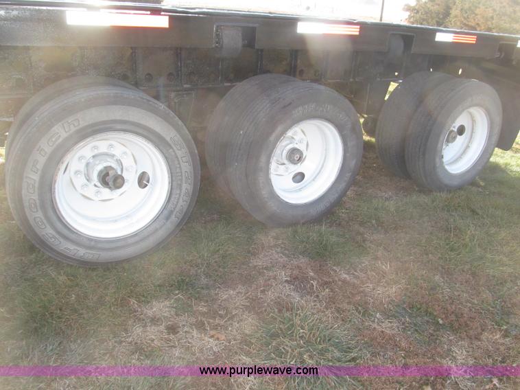 image for item B5287 1998 Nu Van 53102 triple axle semi trailer