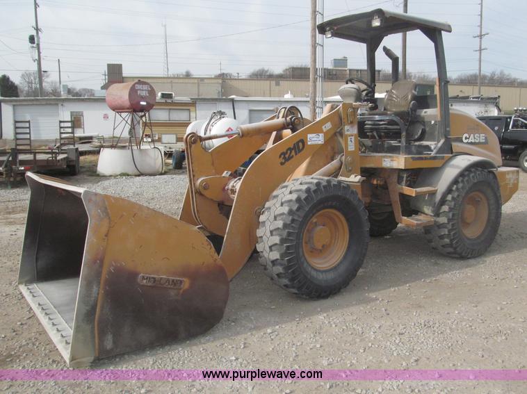 image for item B5288 2004 Case 321D articulated wheel loader