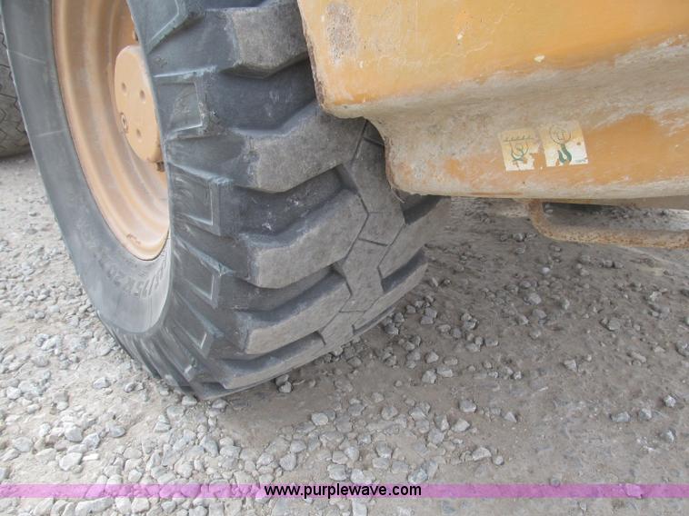 image for item B5288 2004 Case 321D articulated wheel loader