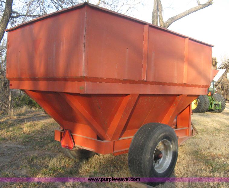 image for item B8352 Steinman grain cart
