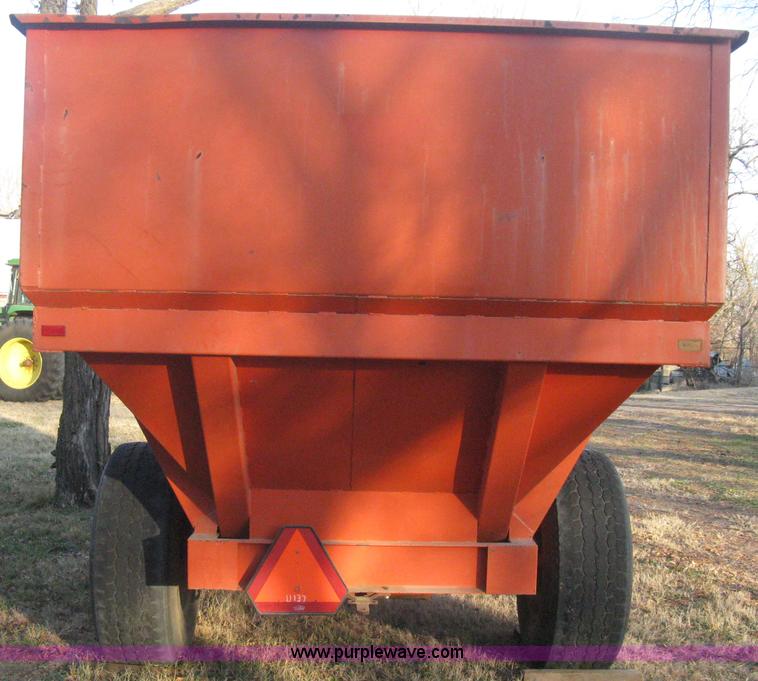 image for item B8352 Steinman grain cart