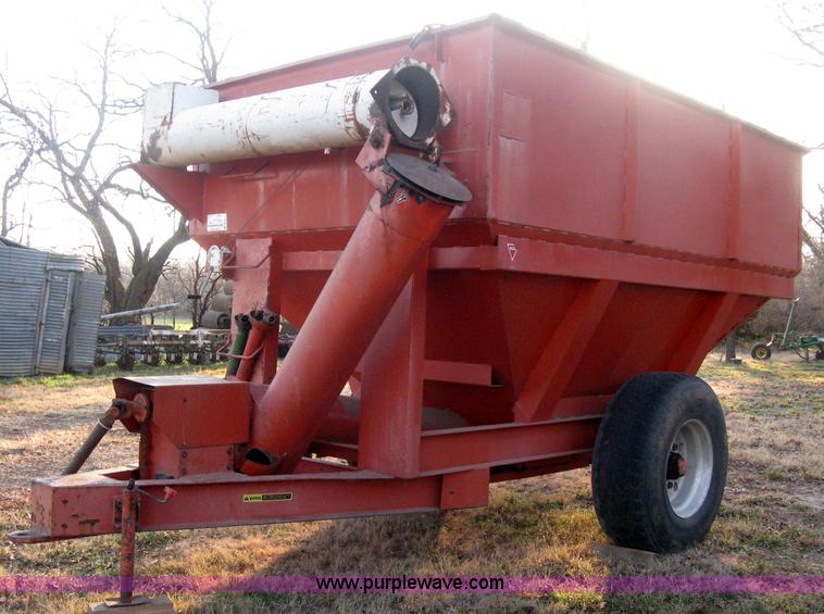 image for item B8352 Steinman grain cart