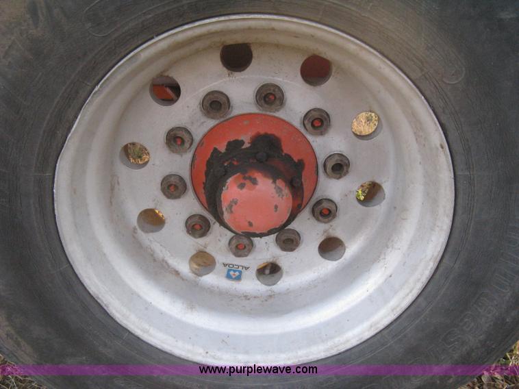 image for item B8352 Steinman grain cart