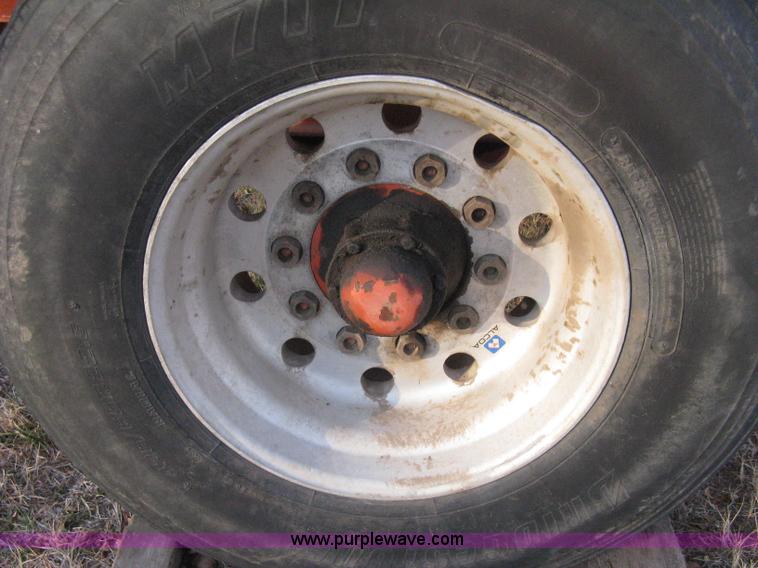 image for item B8352 Steinman grain cart