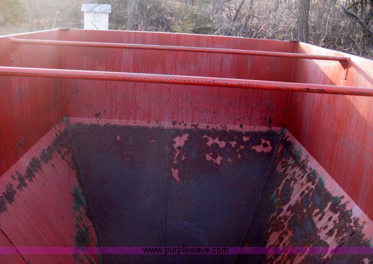 image for item B8352 Steinman grain cart