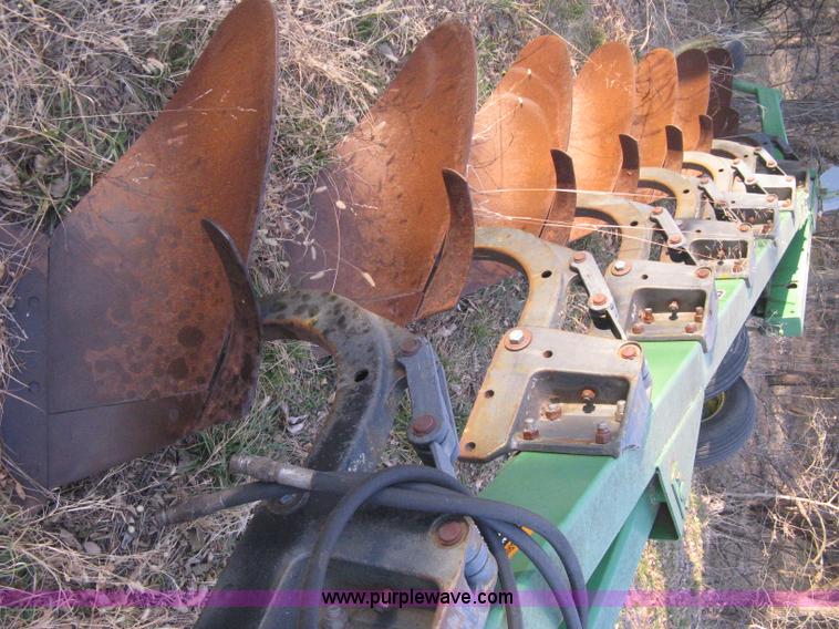 image for item B8353 John Deere 3600 7 x 18 bottom plow