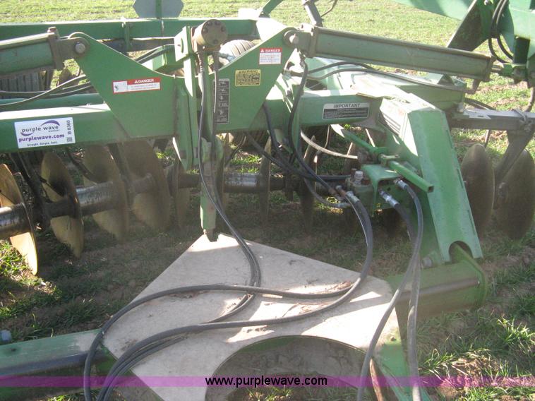 image for item B8360 John Deere 630 fold up tandem disk