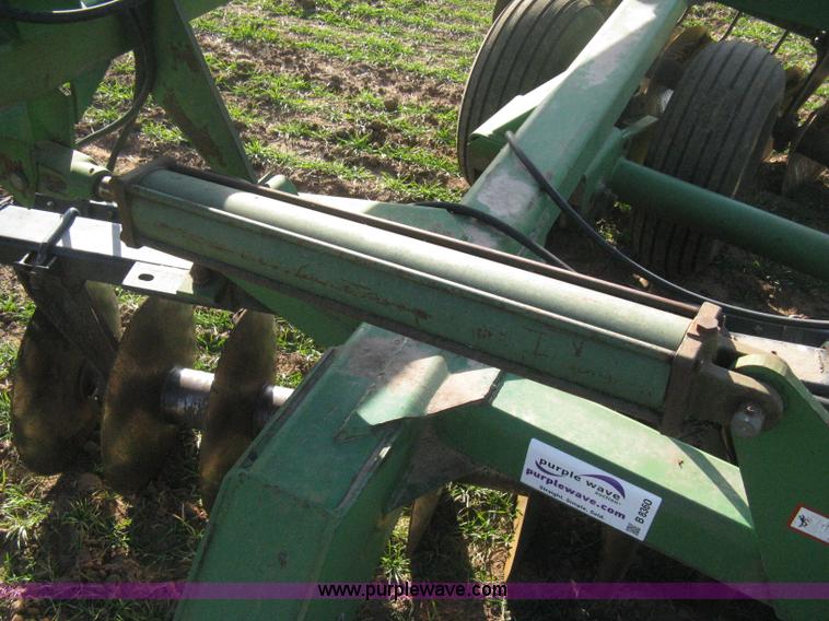 image for item B8360 John Deere 630 fold up tandem disk