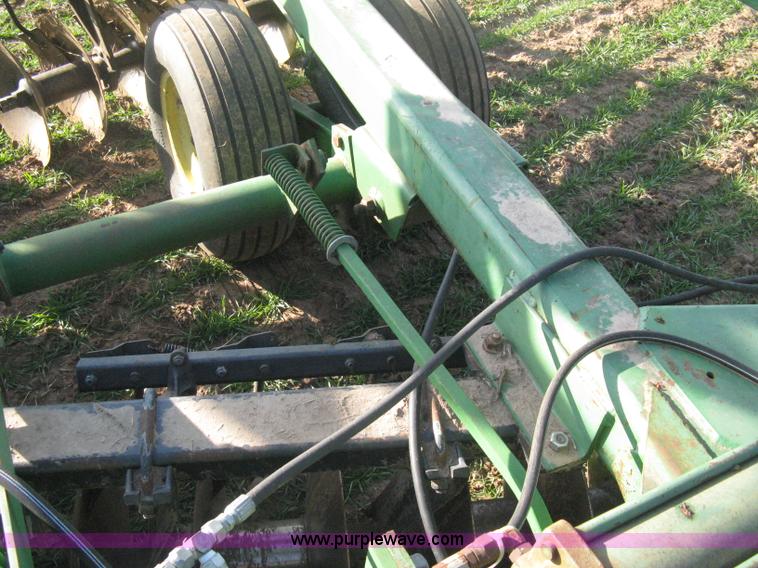 image for item B8360 John Deere 630 fold up tandem disk