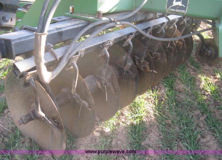 image for item B8360 John Deere 630 fold up tandem disk