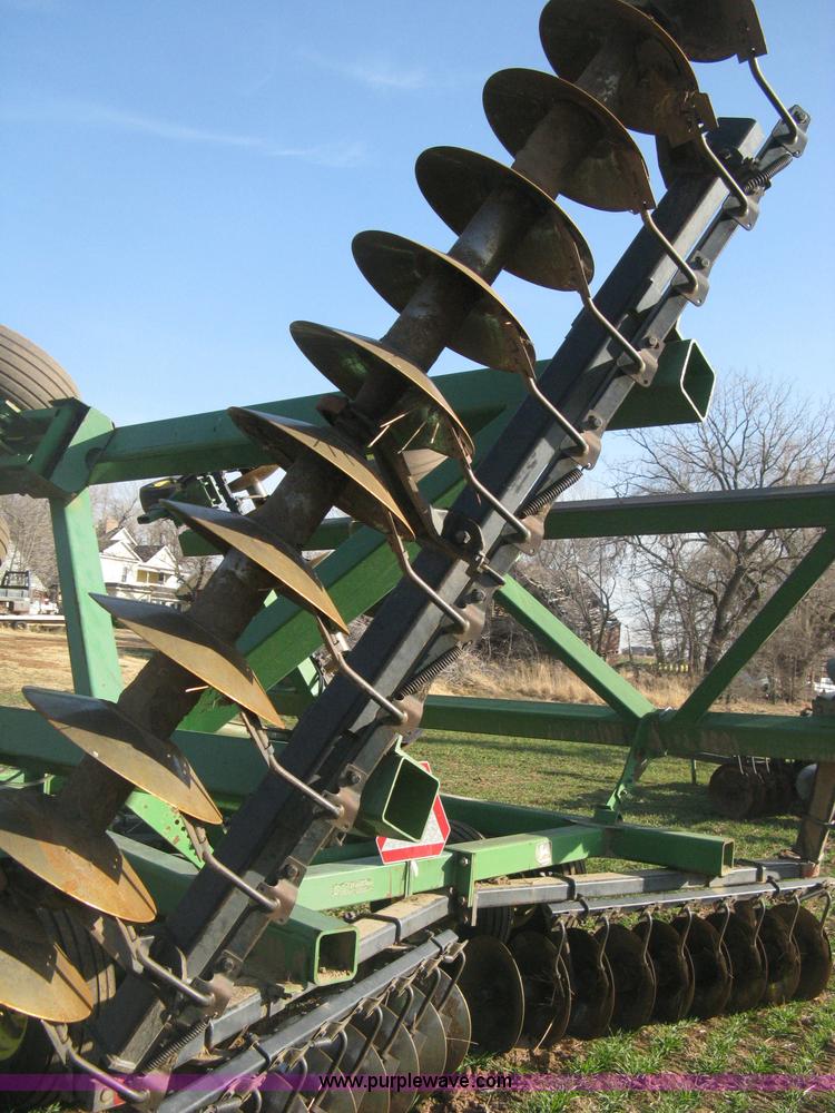 image for item B8360 John Deere 630 fold up tandem disk