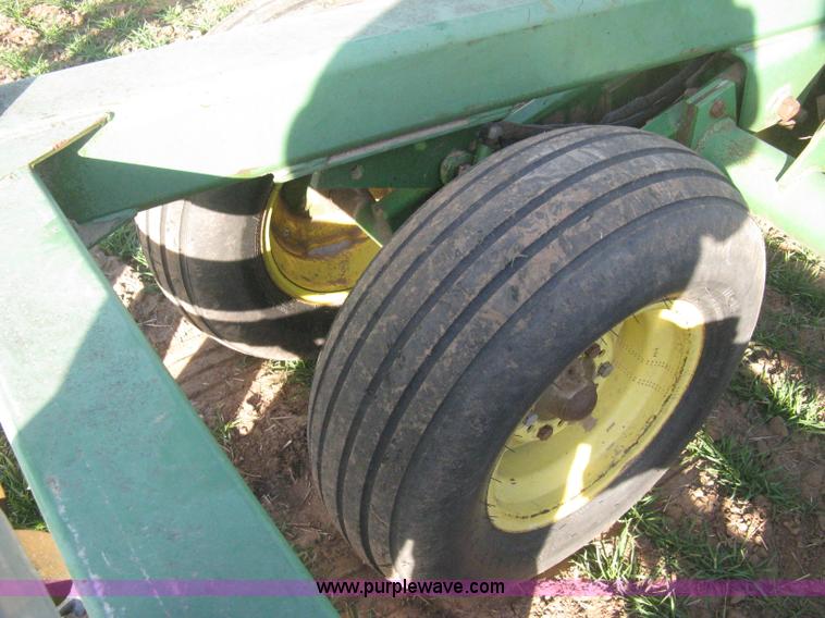 image for item B8360 John Deere 630 fold up tandem disk