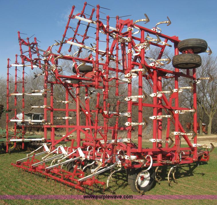 image for item B8362 Wil-Rich 2500 winged field cultivator
