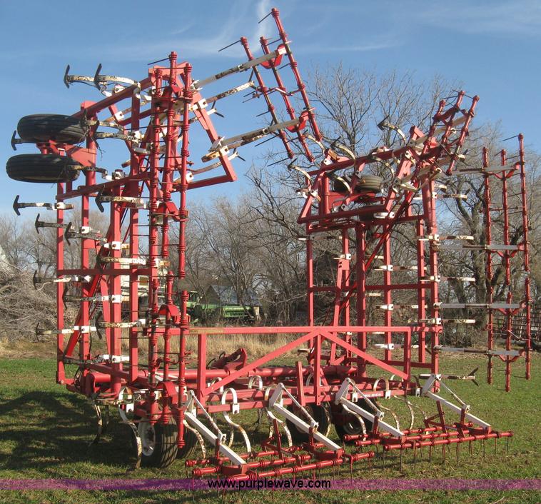 image for item B8362 Wil-Rich 2500 winged field cultivator