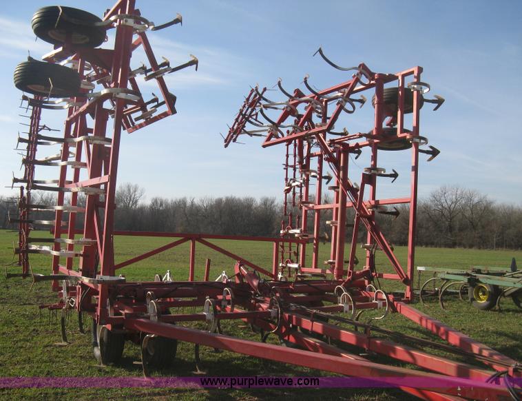 image for item B8362 Wil-Rich 2500 winged field cultivator