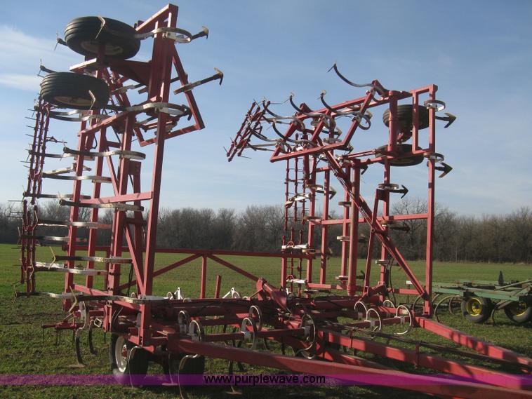 image for item B8362 Wil-Rich 2500 winged field cultivator