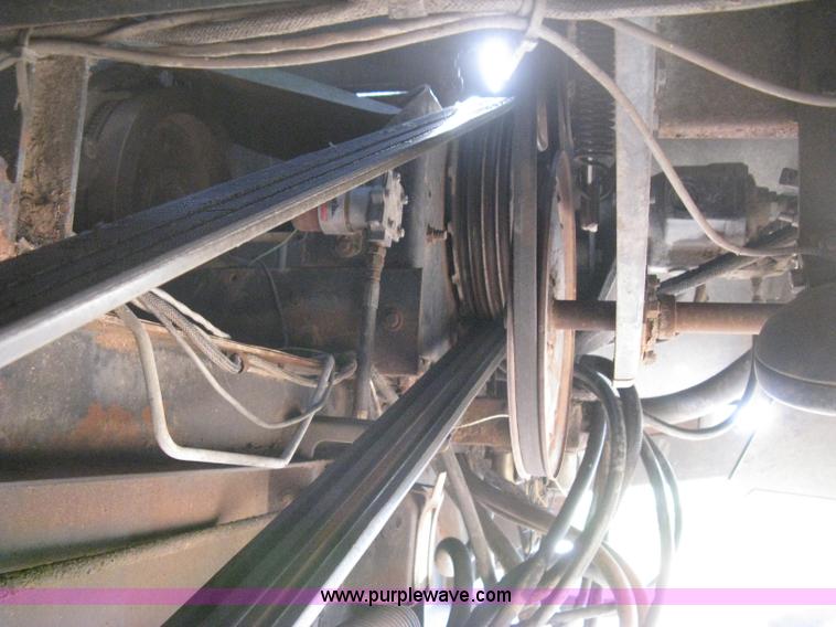 image for item B8363 1979 Gleaner N7 combine with header