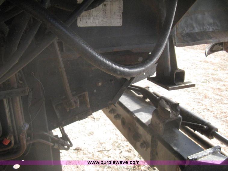 image for item B8363 1979 Gleaner N7 combine with header