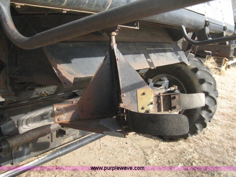 image for item B8363 1979 Gleaner N7 combine with header