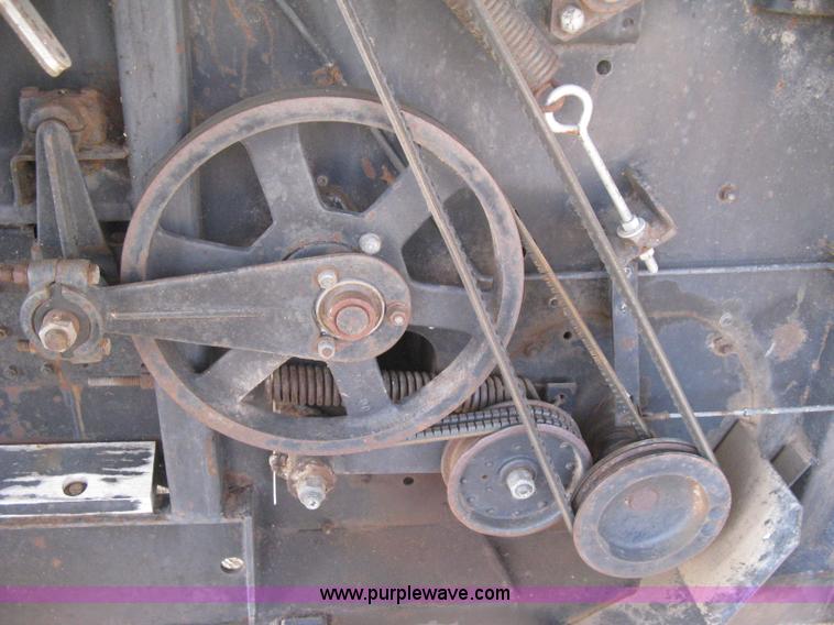 image for item B8363 1979 Gleaner N7 combine with header