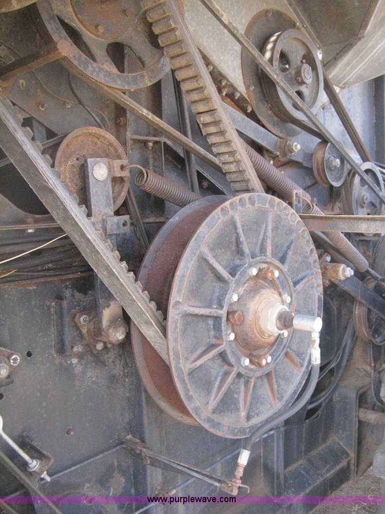 image for item B8363 1979 Gleaner N7 combine with header