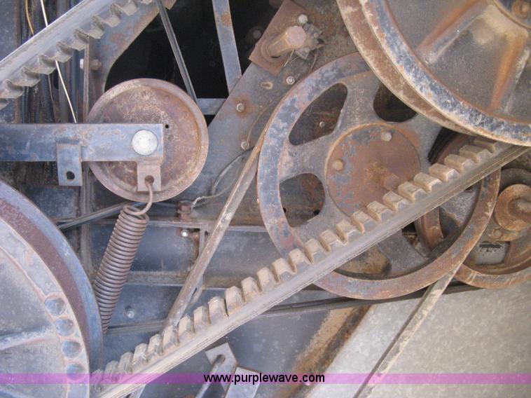 image for item B8363 1979 Gleaner N7 combine with header