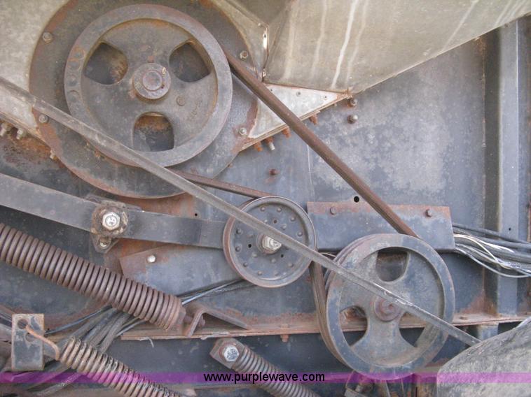 image for item B8363 1979 Gleaner N7 combine with header