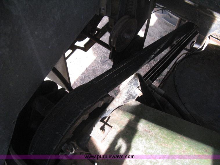 image for item B8363 1979 Gleaner N7 combine with header