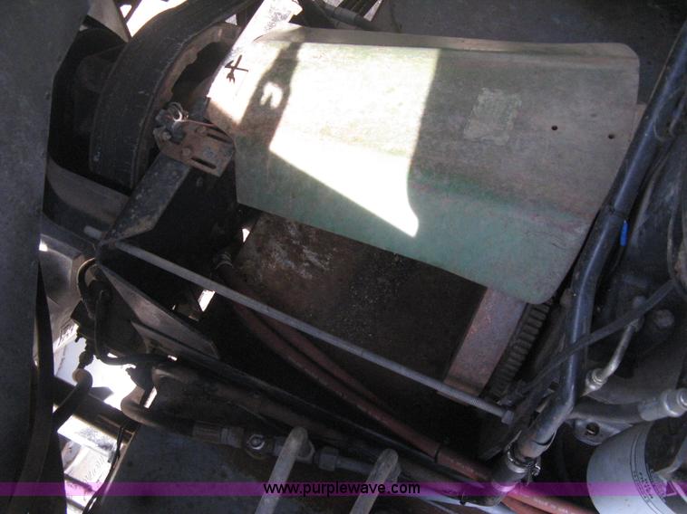 image for item B8363 1979 Gleaner N7 combine with header