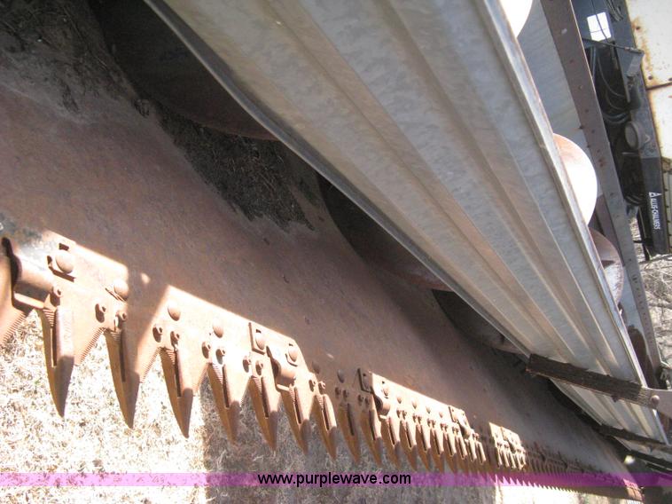 image for item B8363 1979 Gleaner N7 combine with header