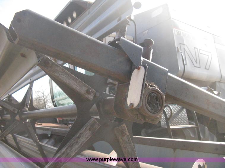 image for item B8363 1979 Gleaner N7 combine with header