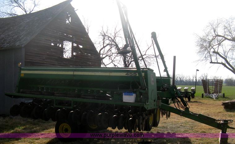 image for item B8368 John Deere 455 grain drill