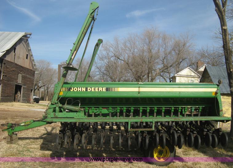image for item B8368 John Deere 455 grain drill